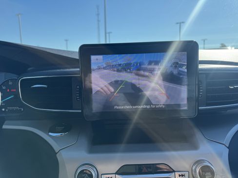 Certified 2024 Ford Explorer XLT w/ Equipment Group 202A image 23