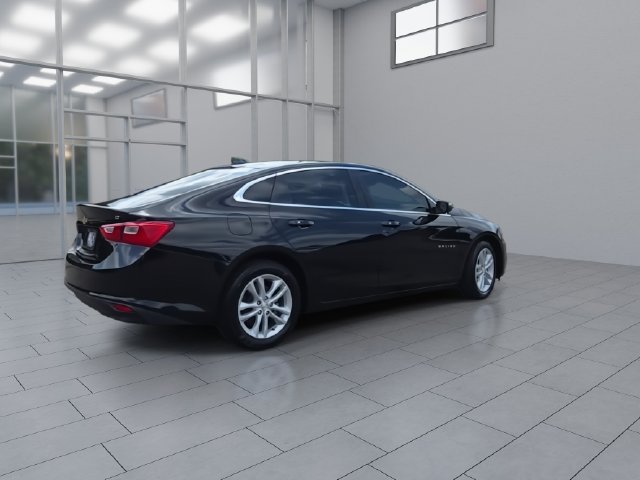 Used 2018 Chevrolet Malibu LT w/ Driver Confidence Package FWD image 8
