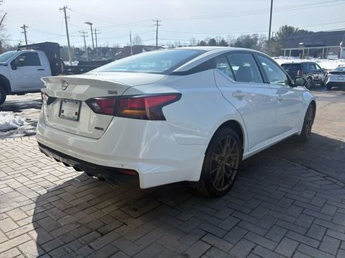 Used 2025 Nissan Altima 2.5 SR image 13