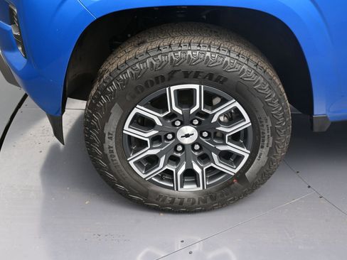 Used 2024 Chevrolet Colorado Z71 w/ Z71 Convenience Package 2 image 26