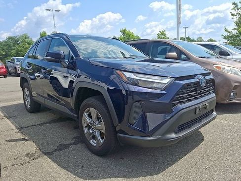 Used 2024 Toyota RAV4 XLE w/ Convenience Package AWD/4WD image 3