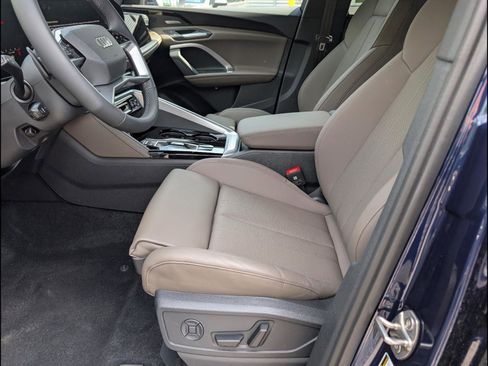 New 2025 Audi Q5 Premium Plus image 8