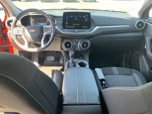 Certified 2024 Chevrolet Blazer LT w/ Convenience Package FWD image 19