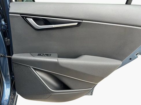 Used 2023 Kia Niro SX Touring FWD image 28