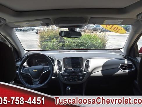 Certified 2019 Chevrolet Equinox LT w/ Sun & Navigation Package FWD image 3