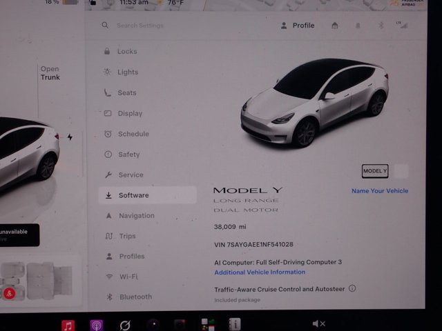 Used 2022 Tesla Model Y Long Range AWD/4WD image 23