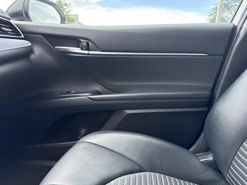 Used 2020 Toyota Camry SE FWD image 28