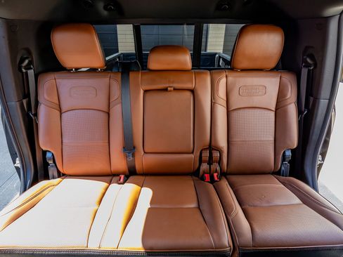 Used 2024 RAM 2500 Limited w/ Safety Group image 36