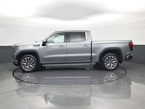 Used 2023 GMC Sierra 1500 Denali w/ Denali Reserve Package AWD/4WD image 8