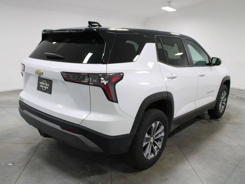 Used 2025 Chevrolet Equinox LT FWD image 9