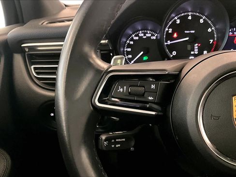 Used 2022 Porsche Macan AWD/4WD image 22