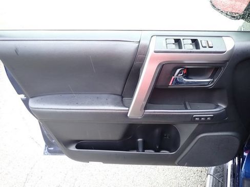 Certified 2021 Toyota 4Runner Limited AWD/4WD image 20