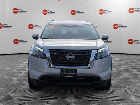 Certified 2024 Nissan Pathfinder SV image 2
