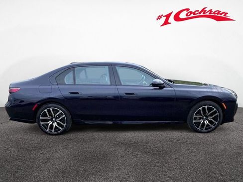 Used 2025 BMW 740i xDrive w/ Premium Package AWD/4WD image 6