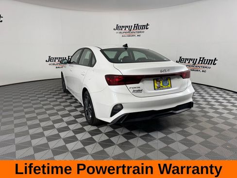 Used 2024 Kia Forte LXS image 8