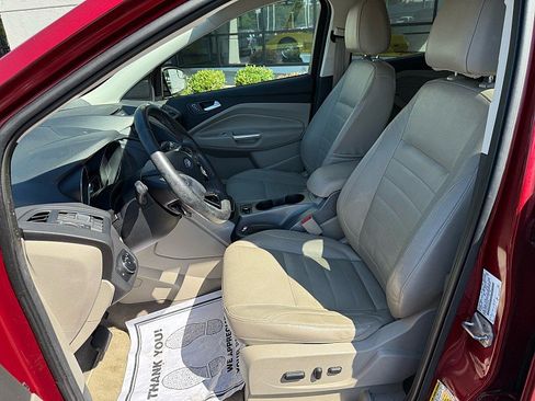 Used 2014 Ford Escape SE w/ Equipment Group 201A FWD image 11
