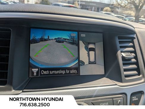 Used 2019 Nissan Pathfinder SL AWD/4WD image 23