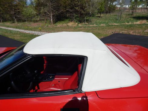 Used 1988 Chevrolet Corvette Convertible RWD image 36