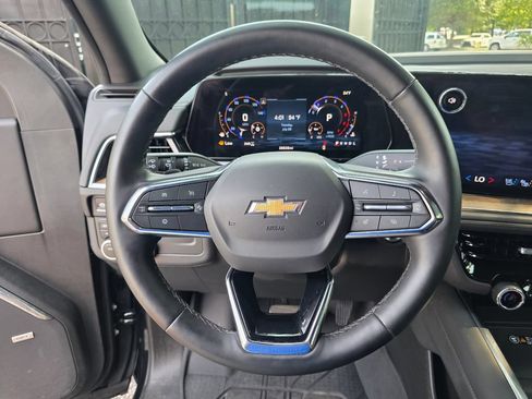 Used 2026 Chevrolet Tahoe High Country AWD/4WD image 23