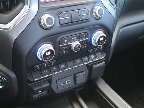 Used 2020 GMC Sierra 1500 Denali AWD/4WD image 12