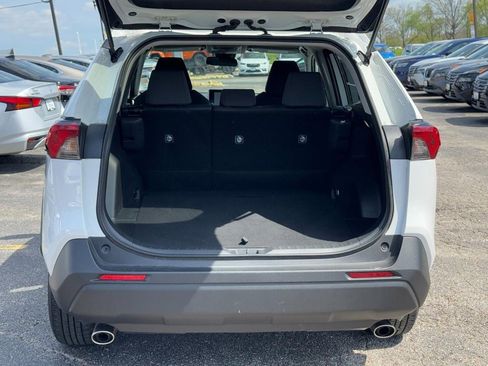 Used 2025 Toyota RAV4 XLE image 5
