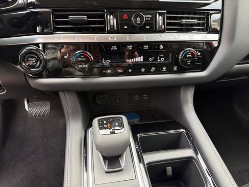 New 2026 Nissan Pathfinder SL FWD image 25
