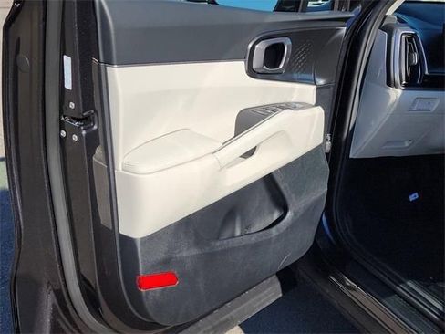 New 2026 Kia Sorento S image 10