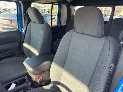 New 2026 Jeep Gladiator Willys image 9