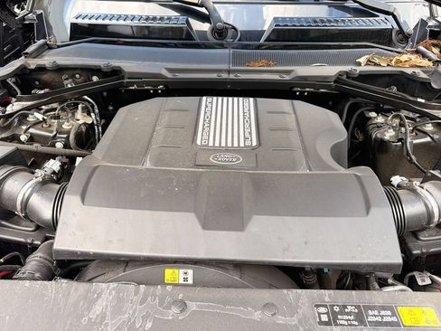 Used 2025 Land Rover Defender 110 V8 AWD/4WD image 31