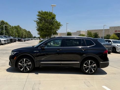 Used 2024 Volkswagen Tiguan SEL R-Line AWD/4WD image 6
