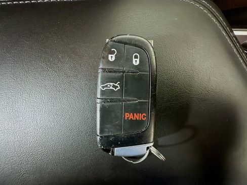 Used 2016 Dodge Challenger R/T RWD image 39