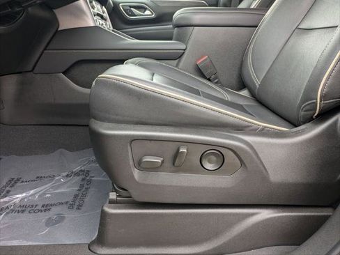 Used 2022 GMC Yukon XL SLT AWD/4WD image 19