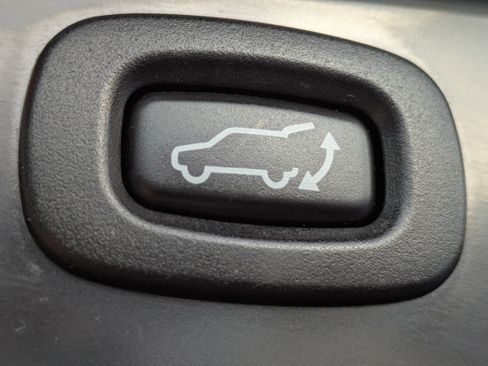 Used 2016 Mitsubishi Outlander SE image 18