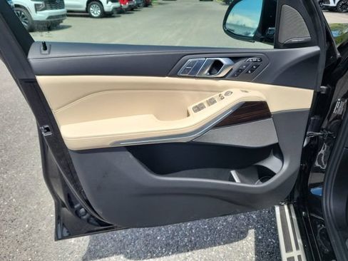 Used 2021 BMW X7 xDrive40i w/ Executive Package AWD/4WD image 32