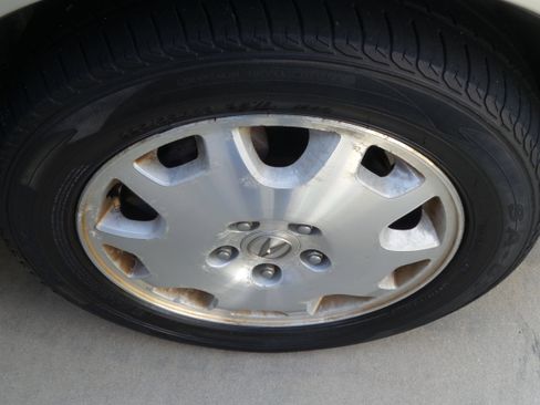 Used 2004 Acura RL image 15