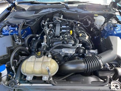 Used 2022 Ford Mustang Coupe image 5