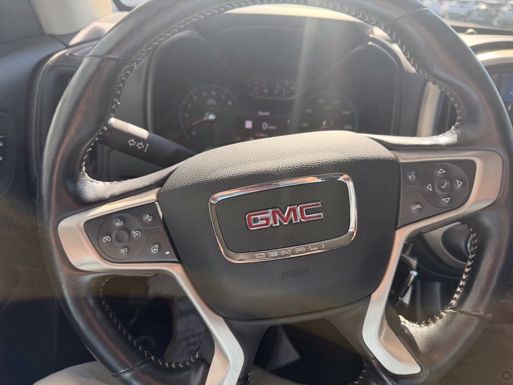Used 2022 GMC Canyon Denali w/ Denali Black Edition Package AWD/4WD image 14