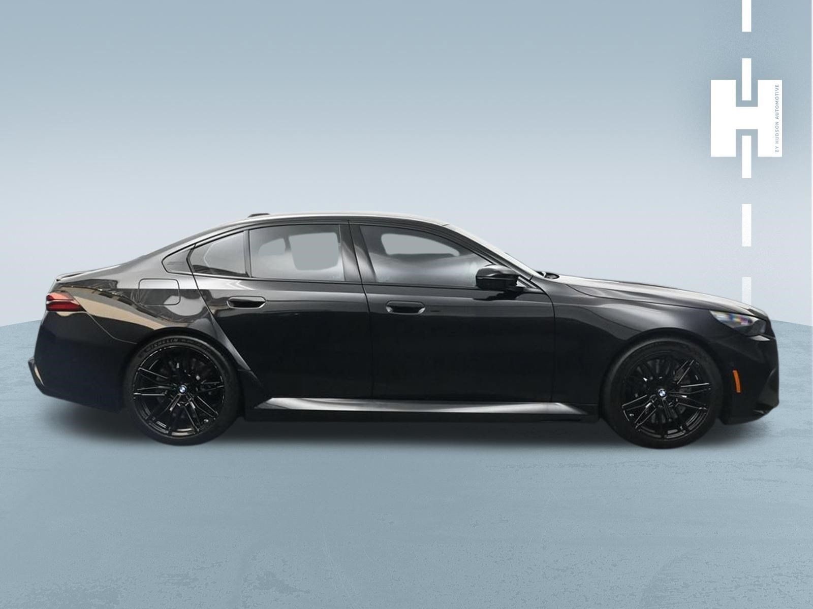 Used 2026 BMW M5 w/ Executive Package AWD/4WD image 3