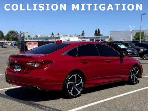 Used 2018 Honda Accord Sport image 5