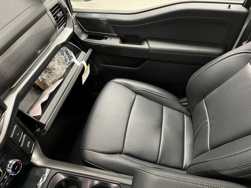 Used 2025 Ford F150 Lariat AWD/4WD image 39