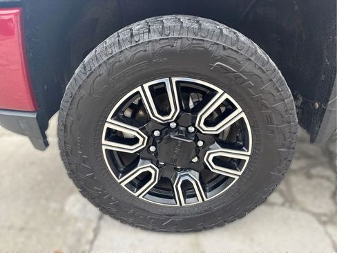 Used 2020 GMC Sierra 2500 AT4 w/ AT4 Premium Package AWD/4WD image 12