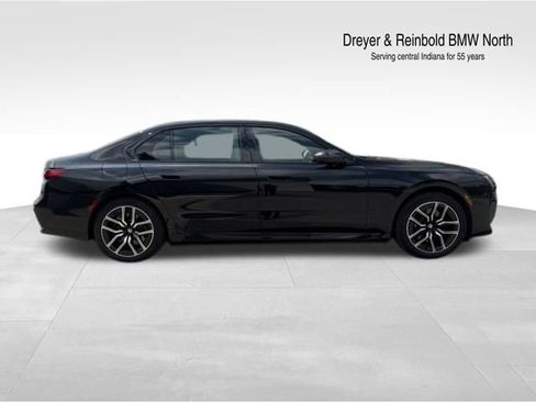 Certified 2025 BMW i7 xDrive60 AWD/4WD image 8