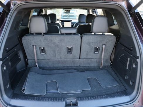 Used 2024 GMC Acadia Elevation image 26