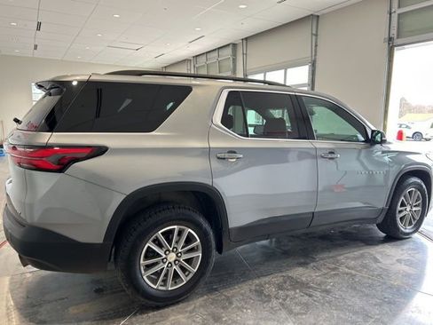 Used 2023 Chevrolet Traverse LT AWD/4WD image 9