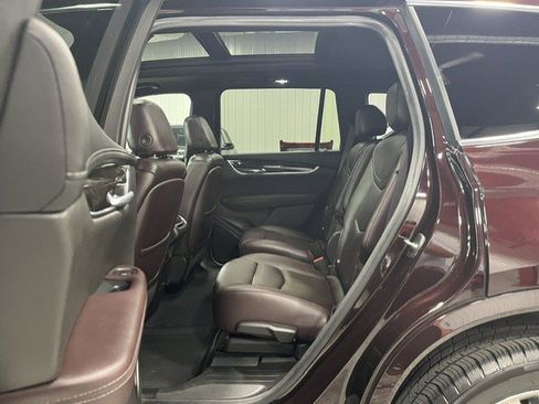 Certified 2021 Cadillac XT6 Premium Luxury AWD/4WD image 9