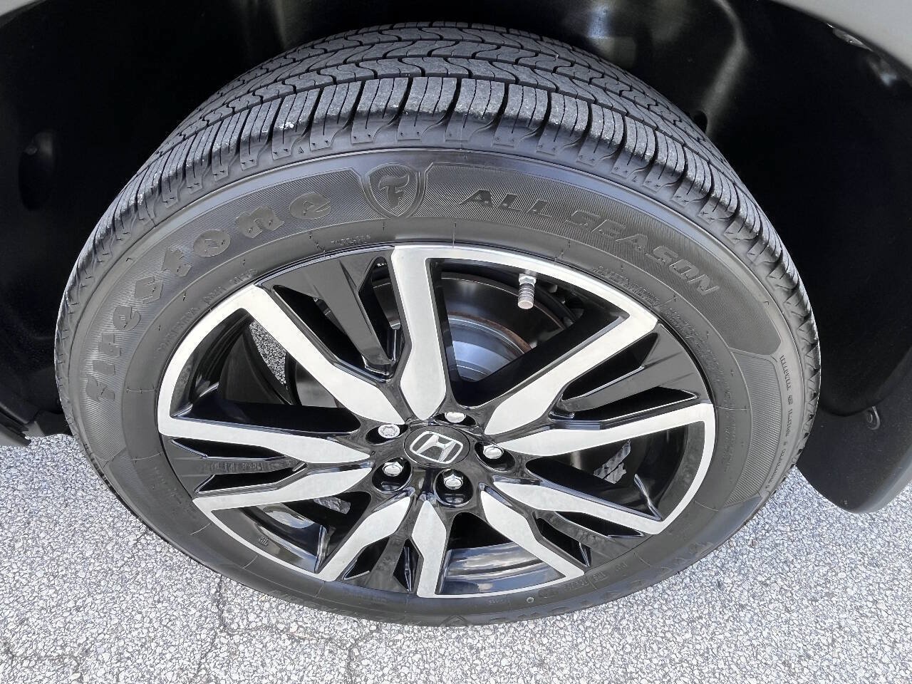 Used 2020 Honda Pilot Touring image 21