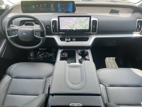 New 2027 Ford Expedition Active AWD/4WD image 2