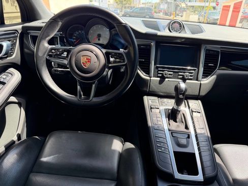 Used 2015 Porsche Macan S image 10