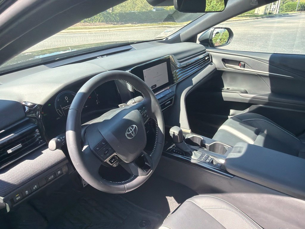 Used 2026 Toyota Camry SE w/ Convenience Package FWD image 8