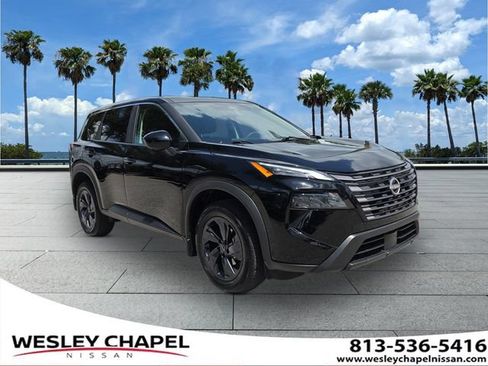 Certified 2026 Nissan Rogue SV FWD image 1